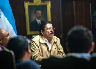 Manuel Zelaya gobierna mientras la Presidenta Xiomara Castro se ocupa del «horno» de problemas en Honduras.