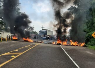 Honduras es país del caos, colapsada la CA 5 por protesta en el Lago de Yojoa.
