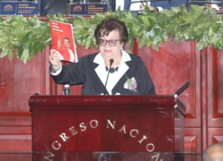 En el «Día de la Mujer Hondureña»: Doris Gutiérrez sólo pide tres regalos a diputados