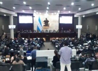Diputados de la oposición rechazan una interventora en el Ministerio Publico