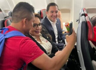 Buen viaje: Xiomara Castro vuela rumbo a Argentina