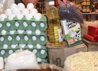 Mientras los políticos se reparten la Corte, el pueblo hondureño no puede comprar ni huevos.