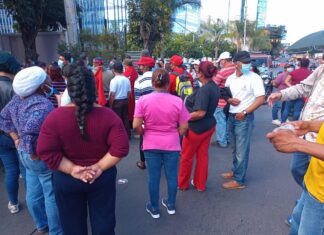 Colectivos de Libre exigen cabeza del director del Hospital Escuela