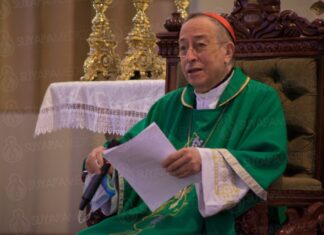 Cardenal Rodríguez compara a las ideologías con las tinieblas del mal