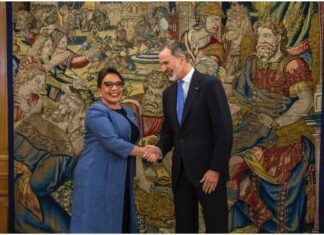 En La Zarzuela: Rey Felipe VI recibe a Xiomara Castro