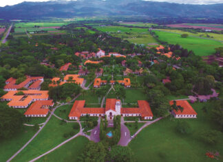 Por culpa del gobierno 700 becarios del Zamorano serán expulsados ante incumplimiento de pago.