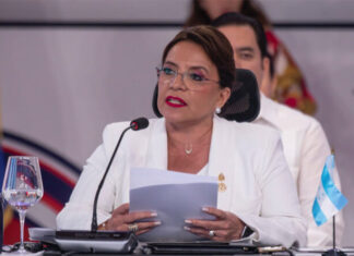 En Cumbre: Xiomara Castro llama a asumir con firmeza la tarea de construir la paz