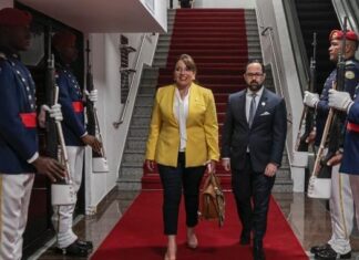 Xiomara Castro se encuentra en República Dominicana