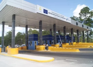 Los hondureños siguen pagando peaje en la CA 5, otra promesa incumplida por la Presidenta Xiomara Castro.