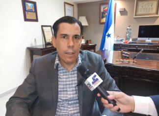 Rafael Canales podría ser el primero de varios que no se prestaran a la patraña de poner un Fiscal servil.