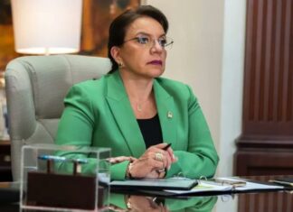 La Presidenta Castro se toma el tiempo para repeler manifestaciones contra la reforma tributaria, pero sigue descuidando el país.