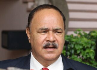 Diputado de LIBRE reconoce que más de la mitad del Gabinete de gobierno debe irse