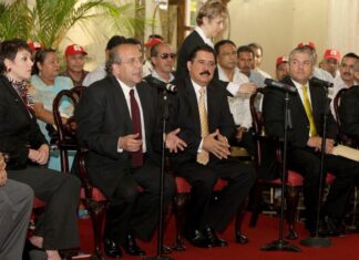 En medio del luto, el dolor y consternación que vive el pueblo hondureño el Canciller Enrique Reina tiene el valor de recordar la fallida «Cuarta Urna»