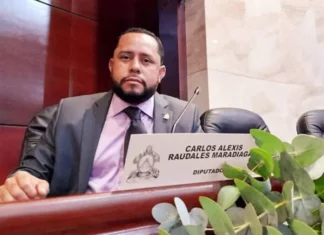 Diputado Carlos Raudales anuncia que desacata la linea de su partido y se suma a la oficialista