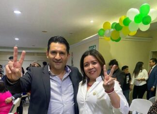 Fiscal Adjunto Mario Morazan es captado departiendo como un activista más con miembros de Libre