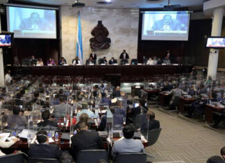 Congreso se va de receso en medio de la peor crisis que atraviesa el país