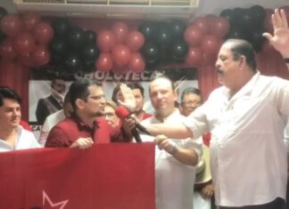 David Reyes se juramenta como nuevo militante de Libre