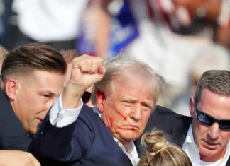 Donald Trump dice estar vivo de milagro