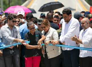 Rixi opaca a la Presidenta Castro quien admitió que no la mencionan en inauguraciones de obras