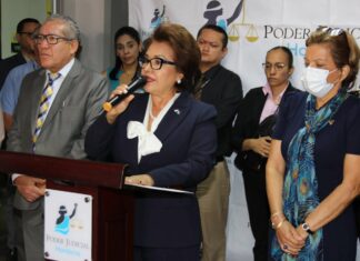 ¿En que quedo lo de los tres millones para el esposo de la Presidenta de la Corte?