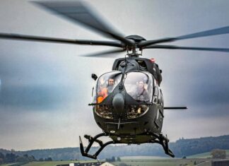 Mientras Doña Xiomara y Rixi Moncada se gastaron 24 millones de dólares en helicópteros a Colombia le regalaron 4 halcones negros.