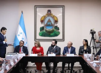 500 millones en publicidad y una duplicada partida para la construcción de hospitales son parte de los hallazgos del presupuesto para 2025