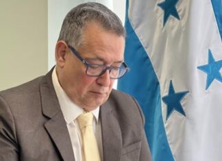 Suyapa Figueroa a Ricardo Salgado: » Todo lo que le llegue lo transformará en excremento, a un sea caviar terminará en lo mismo»