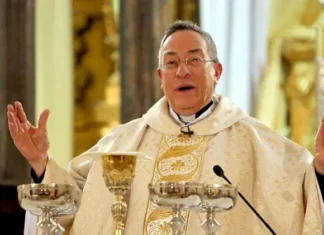 Cardenal Rodriguez recomienda utilizar los recursos destinados para las internas en los migrantes deportados de los EEUU