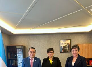 Ministra de Salud viaja a España junto a la hermana de la Presidenta Xiomara en medio de un caos en el sistema sanitario nacional