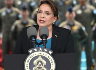 Trump no renueva todavía el TPS para los hondureños mientras Xiomara se mantiene firme en eliminar la extradición