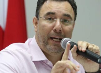 Luis Zelaya se pronuncia en contra de negociar diputaciones como premio de consuelo en el PL