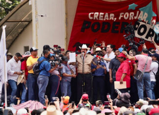 Mel Zelaya y Rixi Moncada serían los grandes protagonistas de la marcha del 1 de Mayo