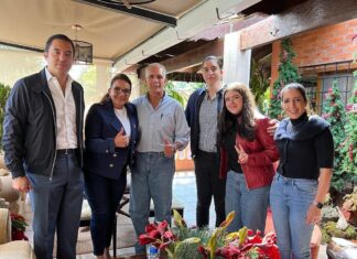 Después de legalizarle 5 mil millones de lempiras a Mel Zelaya «Papi a la Orden» le sugiere a sus diputados que defiendan la democracia