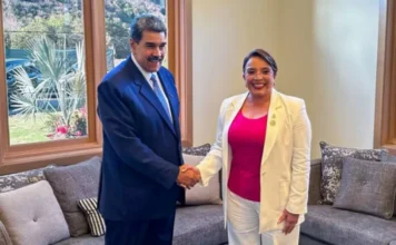 La presidenta Xiomara Castro prefiere supervisar obras inconclusas que instalar un consejo de ministros para ayudarle a los hondureños en EEUU afectados por la cancelación del TPS