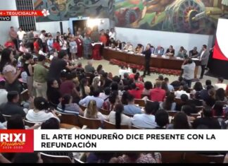 Rector de la UNAH Odir Fernández le permite a Rixi Moncada realizar un mitin político en el emblemático auditorio Juan Lindo