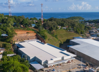 A un mes de ser inaugurado se inunda el nuevo hospital de Roatán