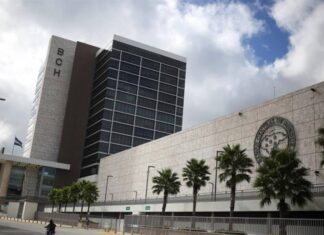 Funcionarios del BCH seguirán en sus cargos mientras enfrentan proceso judicial en libertad