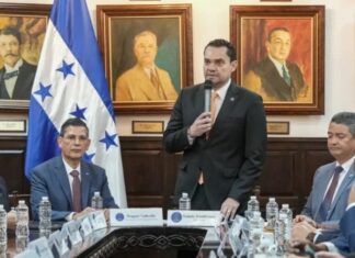 Congreso pide revisión de medida judicial sobre identidad de género en Honduras