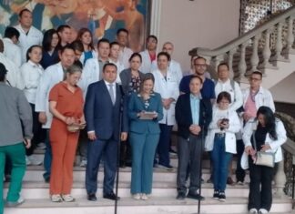 Acuerdo entre Gobierno y gremio médico pone fin a asambleas informativas