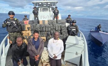 El Salvador decomisa más de 6.6 toneladas de cocaína en histórica operación antidrogas