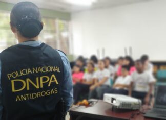 DNPA lleva campaña de prevención antidrogas a estudiantes de la Escuela Osvaldo López en la colonia Kennedy