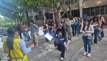 Más de 200 aspirantes realizan evaluación complementaria para ingresar a carreras de la salud