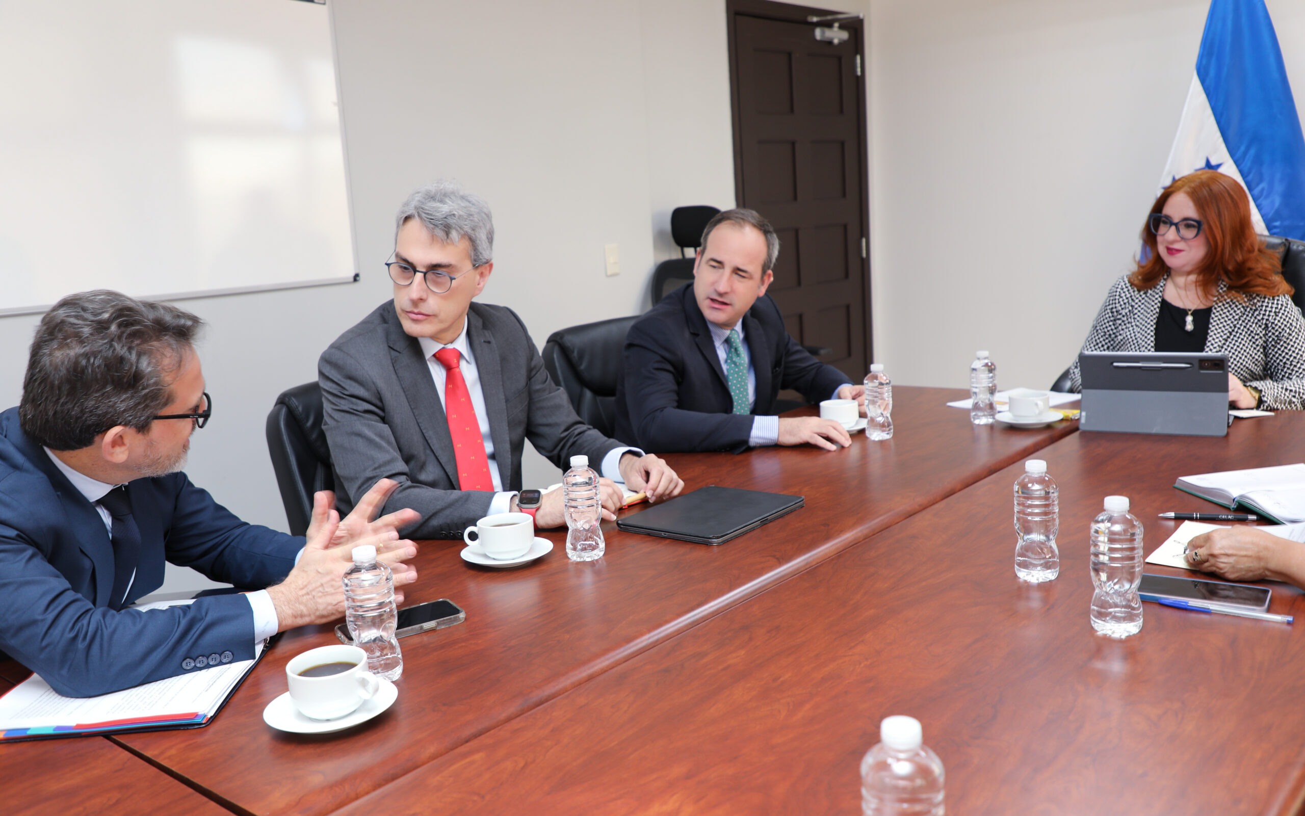 Honduras y España fortalecen cooperación para impulsar el desarrollo sostenible