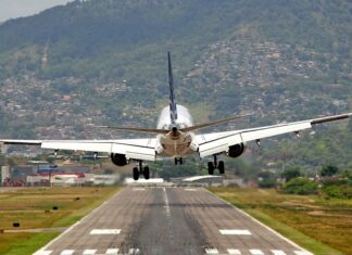 SIT plantea revisar contrato de Palmerola para analizar futuro del aeropuerto de Toncontín