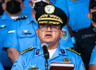 Denuncian millonario contrato para compra de uniformes policiales durante administración de Gustavo Sánchez
