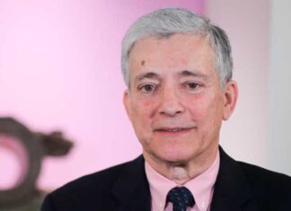 Secretario de Energía advierte que la ENEE podría quedarse sin respaldo fiscal en tres años sin reformas