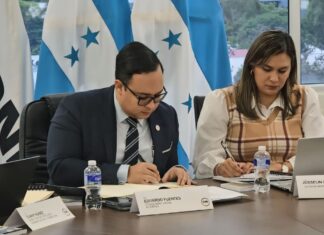 Consejero del CNE sostiene reunión para fortalecer el trabajo institucional