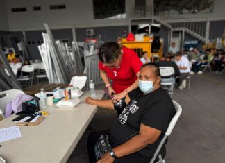 Alcaldía fortalece el bienestar del personal de microempresas de barrido con jornada integral de salud