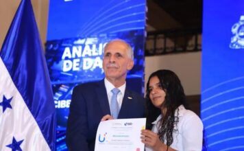 Injuve informa que más de 50 mil jóvenes han sido beneficiados con becas durante 2026