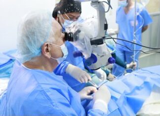 Hospital San Felipe elimina mora de cirugías de cataratas y supera las 2,655 intervenciones oftalmológicas